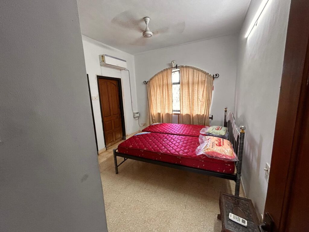 WhatsApp Image 2025-10-13 at 15.55.05