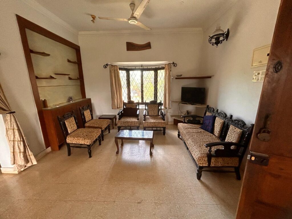 WhatsApp Image 2025-10-13 at 15.55.05 (2)