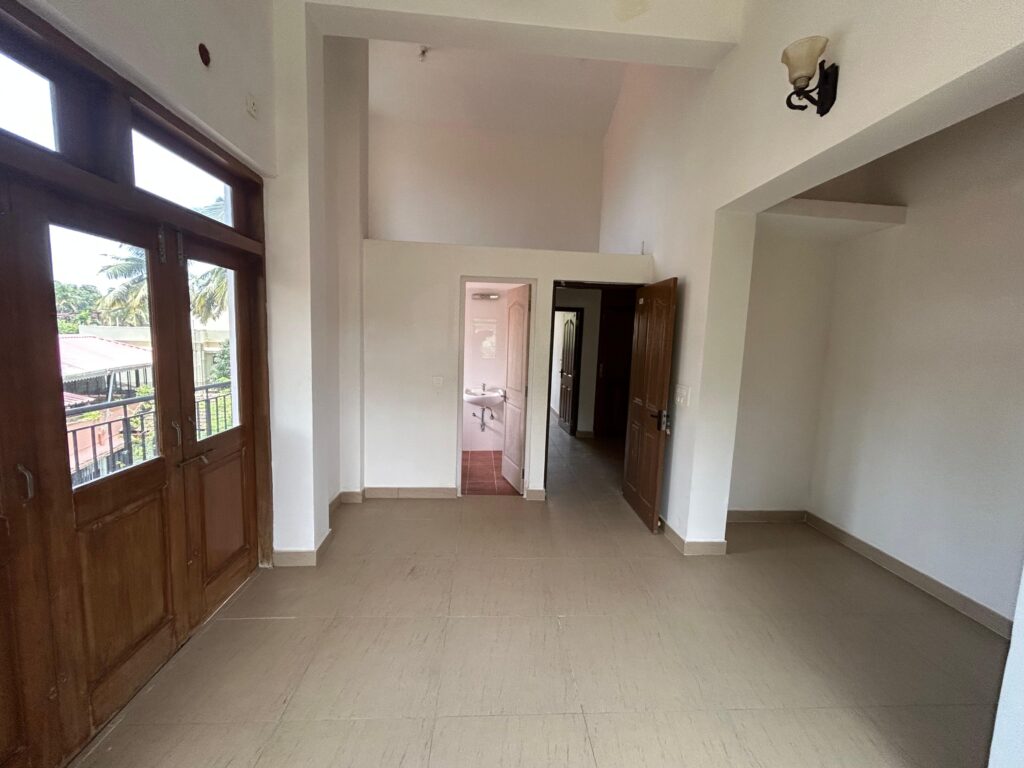 WhatsApp Image 2025-10-14 at 11.47.25 (1)