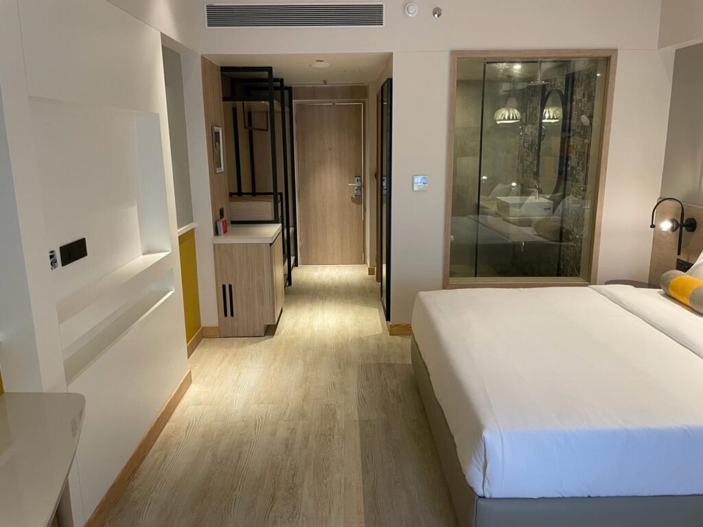 WhatsApp Image 2025-11-04 at 15.17.10 (1)