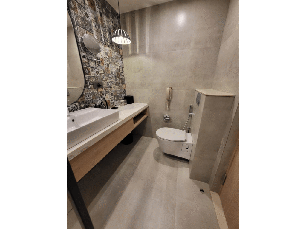 WhatsApp Image 2025-11-04 at 15.17.10 (1) (2)