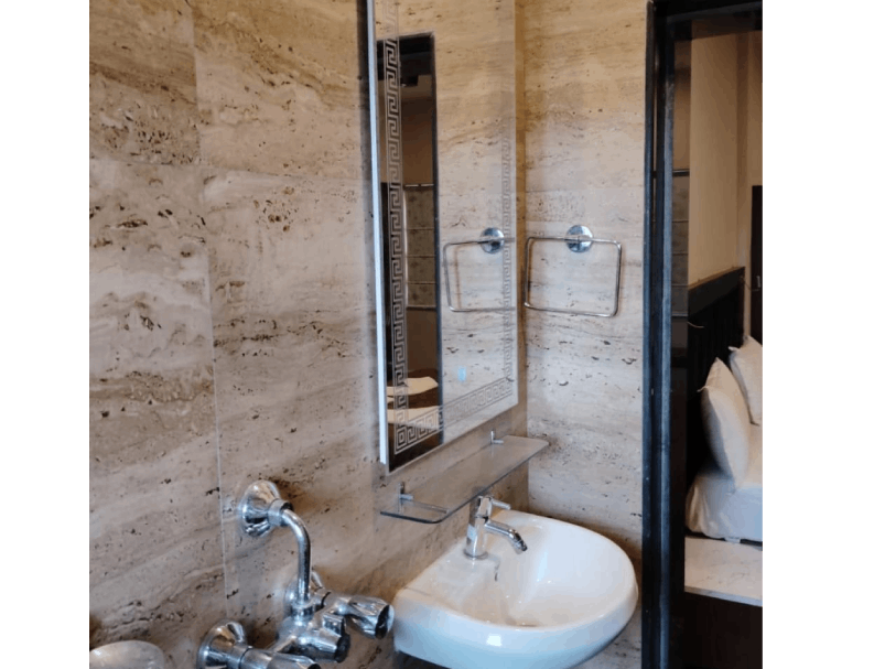 WhatsApp Image 2025-11-07 at 13.56.56 (1) (1)