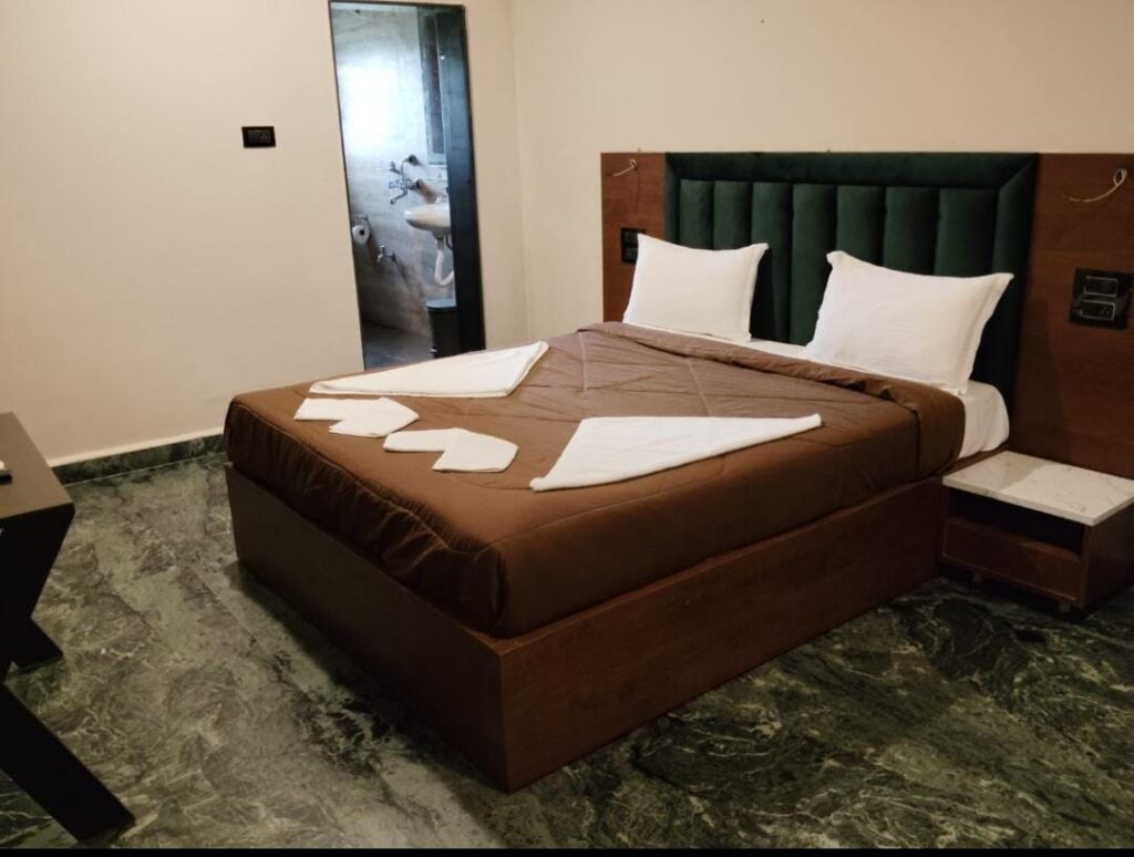 WhatsApp Image 2025-11-07 at 13.56.56 (1)