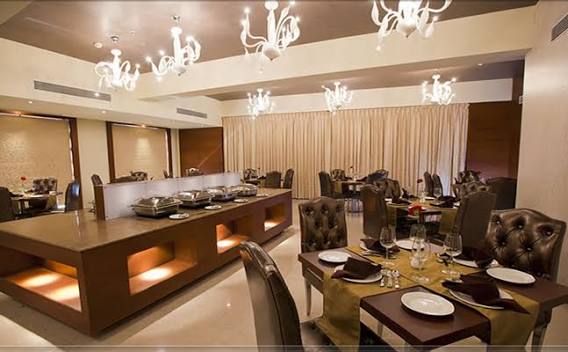 WhatsApp Image 2025-11-07 at 14.25.42 (1)