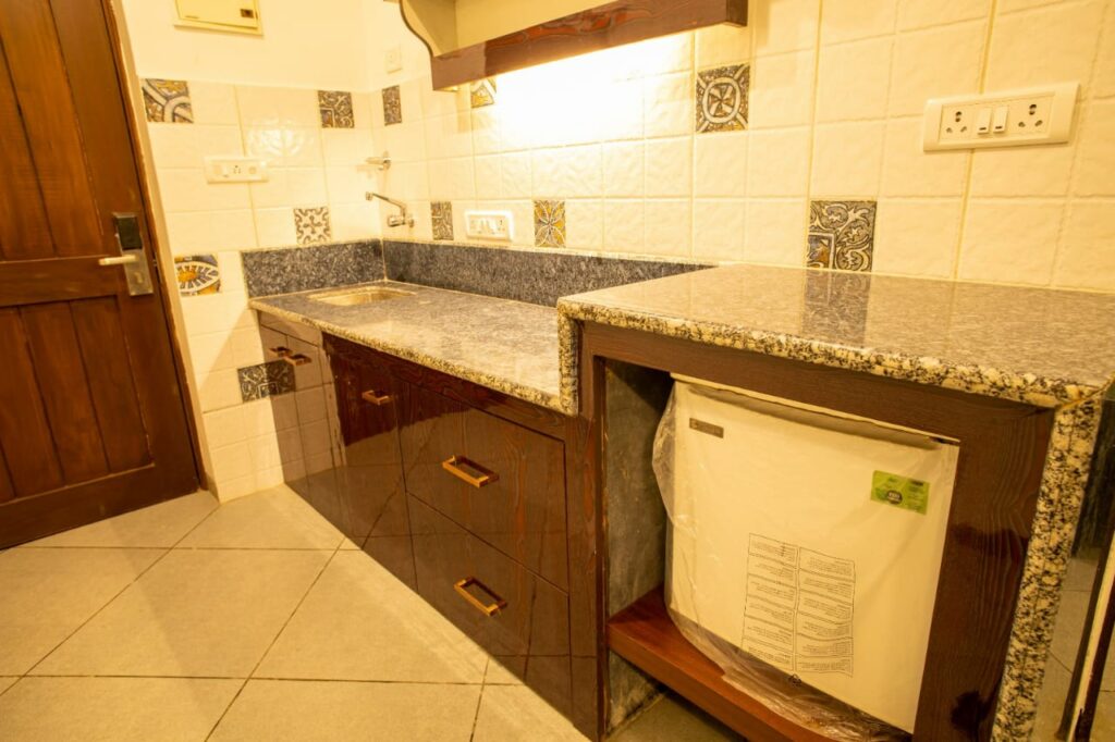 WhatsApp Image 2025-11-08 at 12.17.42 (1)