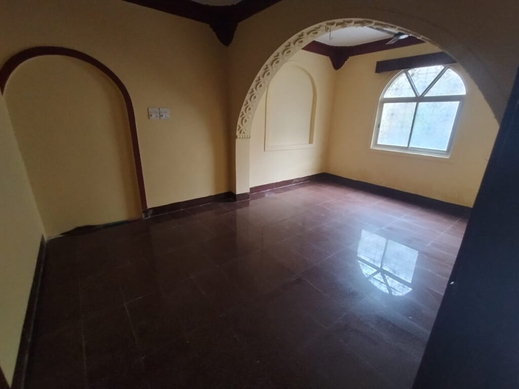 WhatsApp Image 2025-11-17 at 15.54.12 (1)