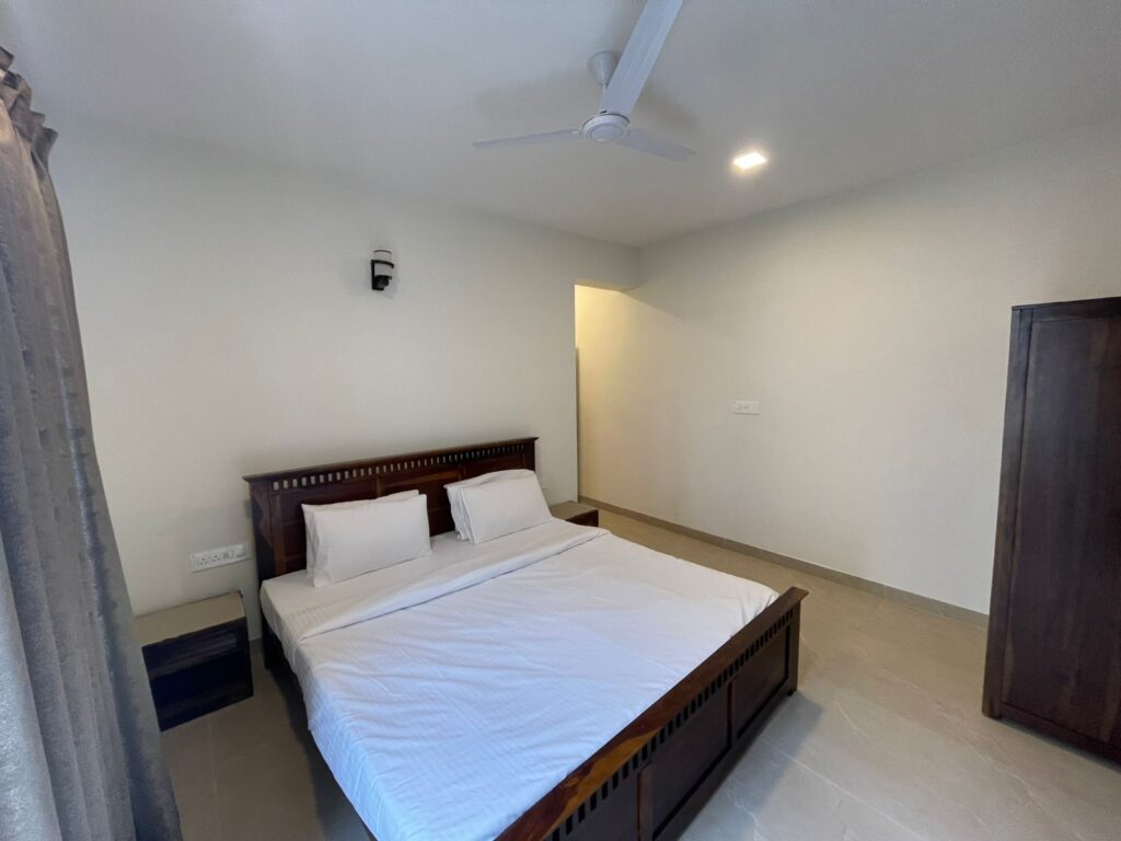 WhatsApp Image 2025-11-24 at 15.08.42 (1)