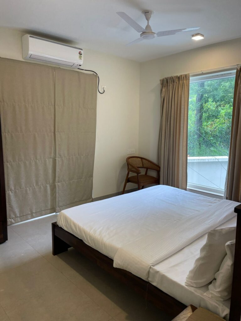 WhatsApp Image 2025-11-24 at 15.08.43