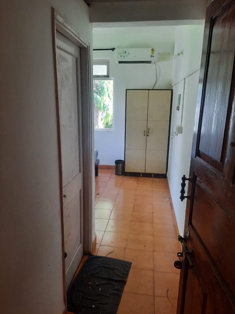 WhatsApp Image 2025-12-06 at 12.34.06 (1)